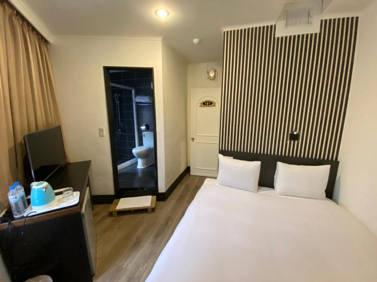 Queens Hotel تايبيه المظهر الخارجي الصورة
